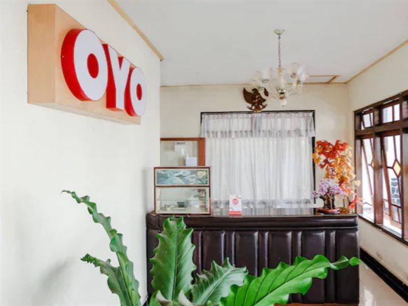 Hotel Palem 1 Syariah Redpartner Маланг Екстер'єр фото