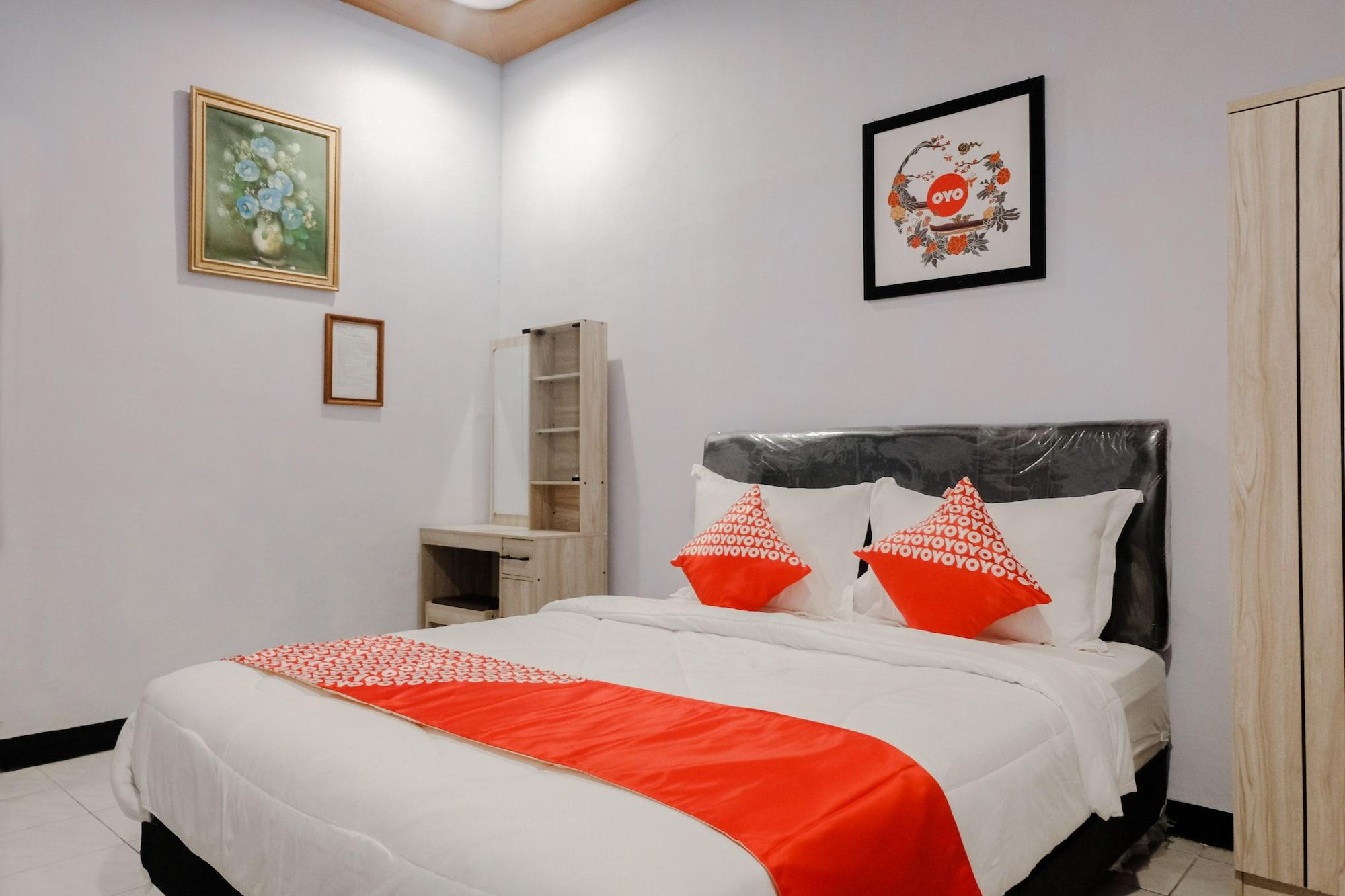 Hotel Palem 1 Syariah Redpartner Маланг Екстер'єр фото
