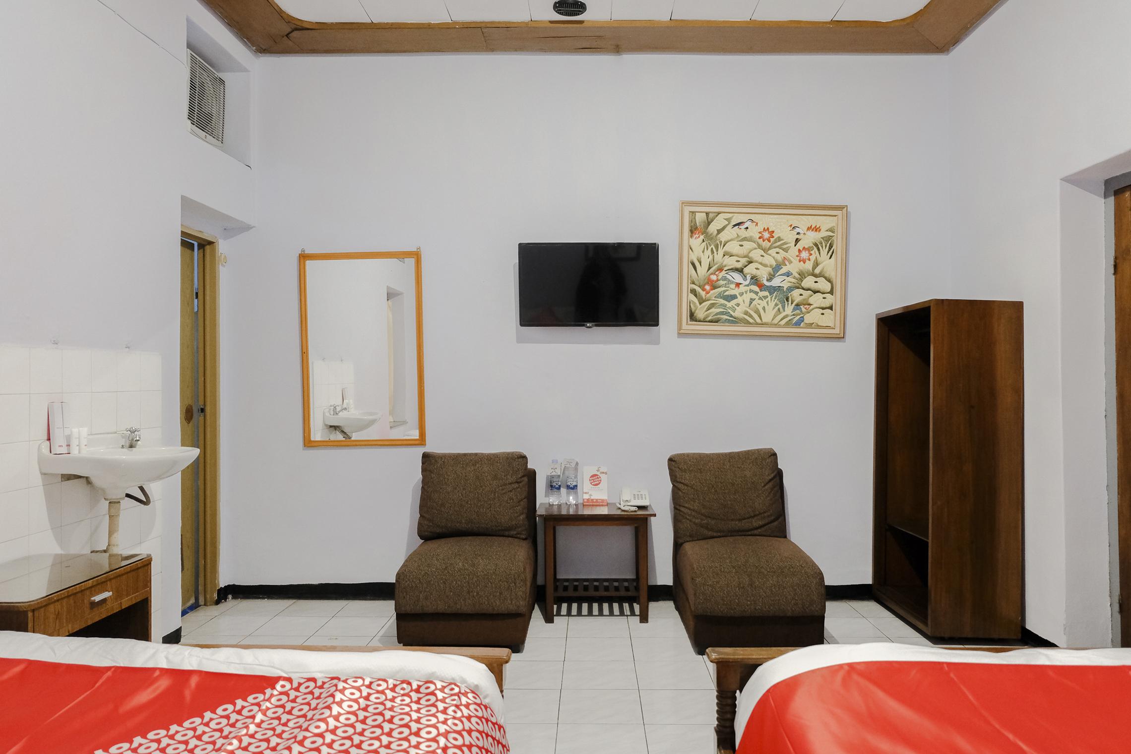 Hotel Palem 1 Syariah Redpartner Маланг Екстер'єр фото